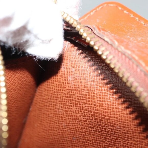 LOUIS VUITTON Epi Angian Clutch Bag Brown - Picture 13 of 15